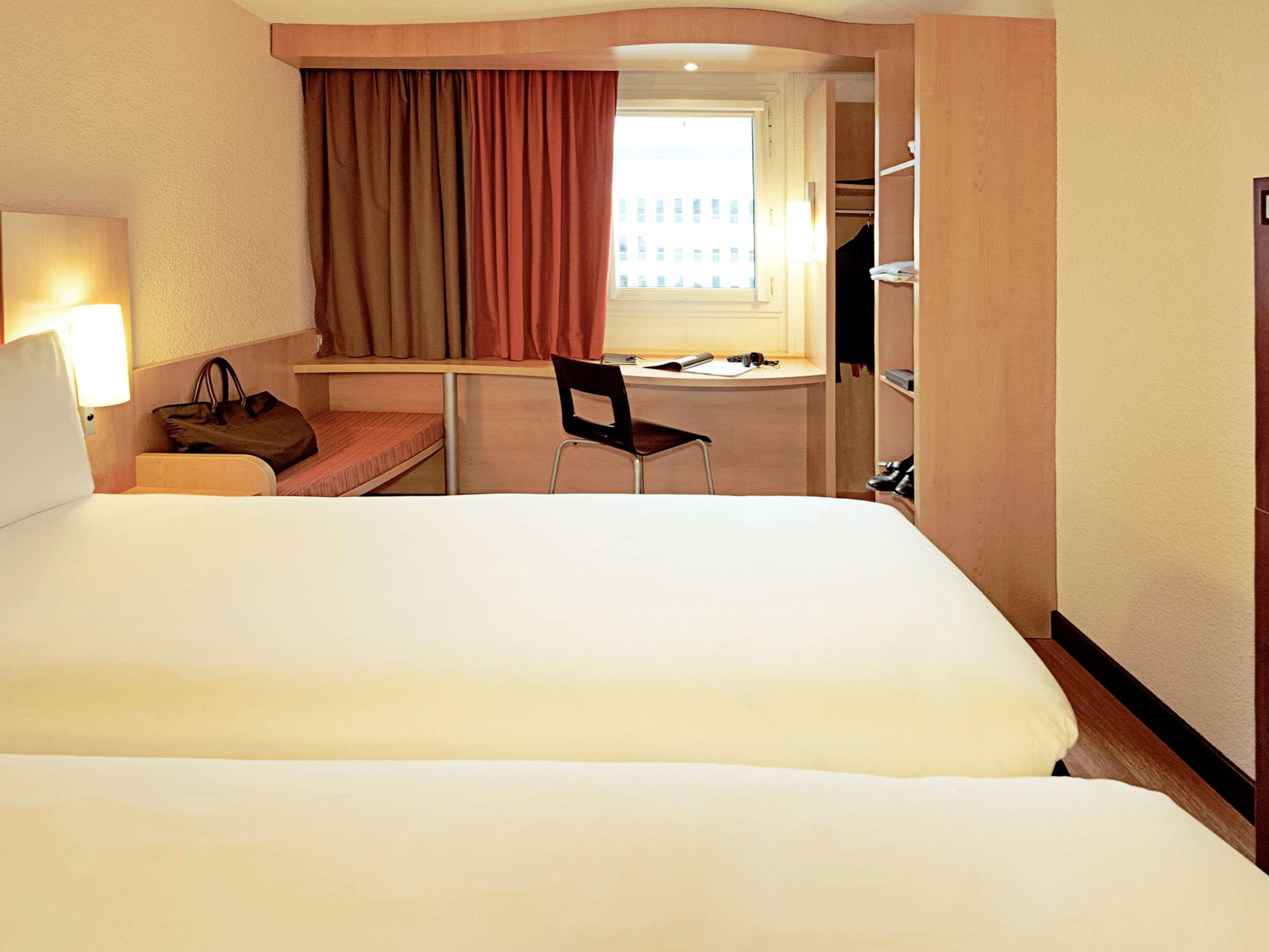 Ibis Centre Gare Charleroi